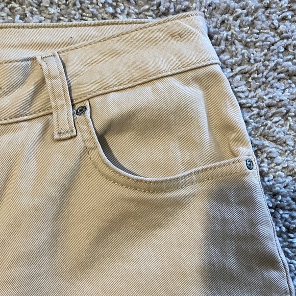 Lee Women's Cropped Beige Jeans - Picture 6 of 14
